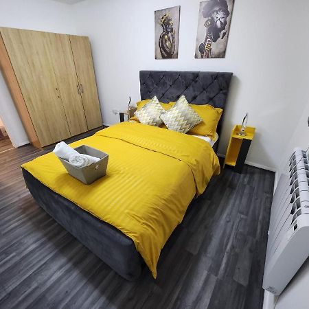 1 Bedroom Service Apartment With Netflix West Thurrock Exterior foto