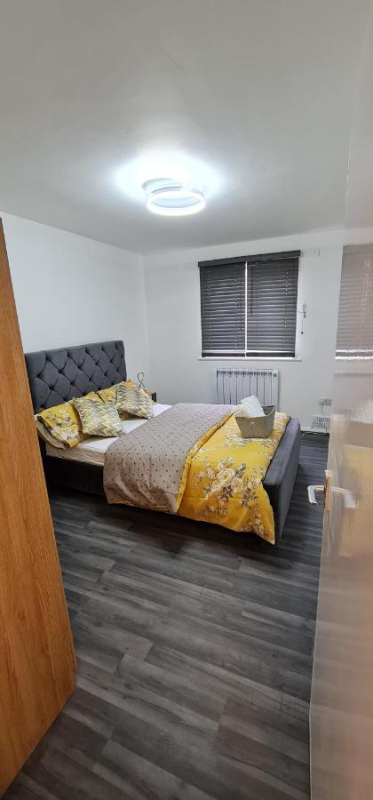 1 Bedroom Service Apartment With Netflix West Thurrock Exterior foto