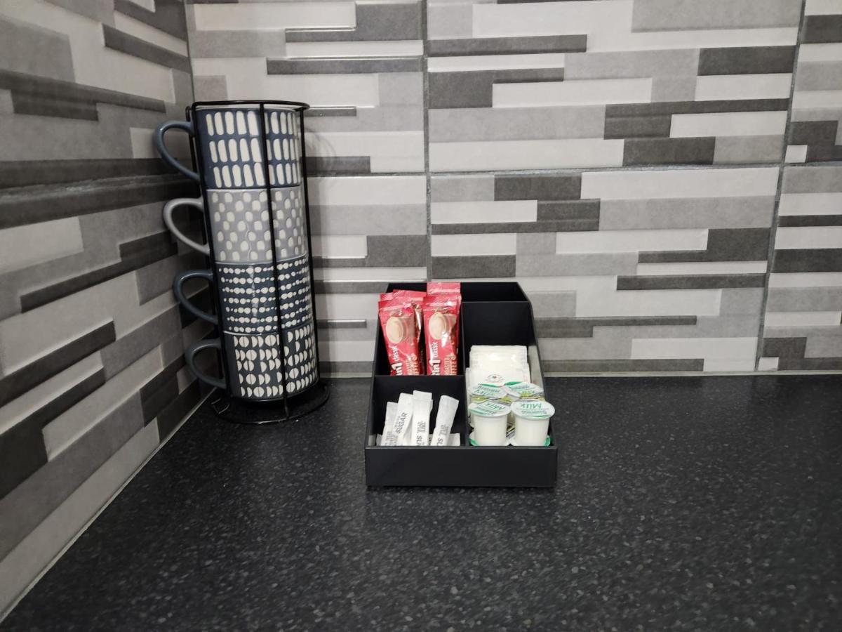 1 Bedroom Service Apartment With Netflix West Thurrock Exterior foto